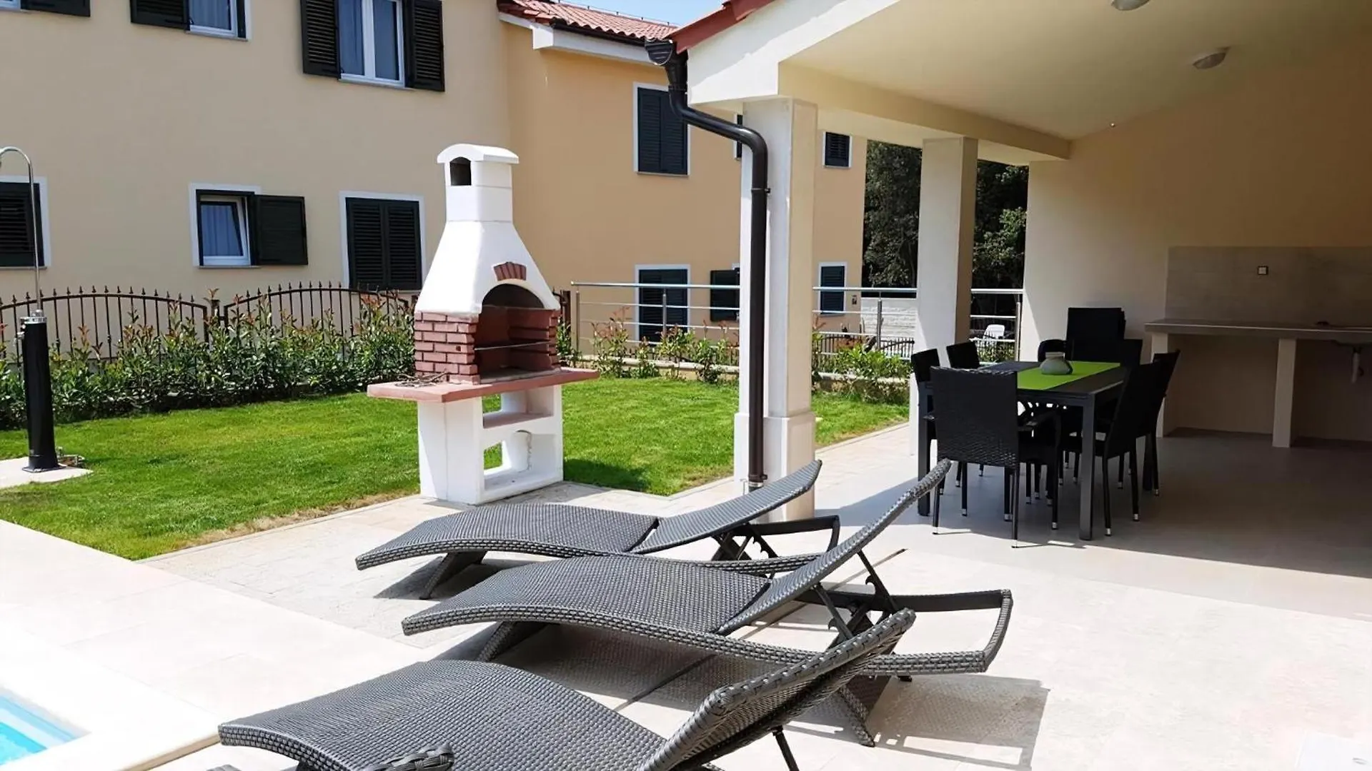 Holiday home Ferienhaus In Banjole Mit Privatem Pool Croatia